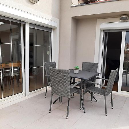 Apartments Luna Sveti Filip i Jakov Ngoại thất bức ảnh