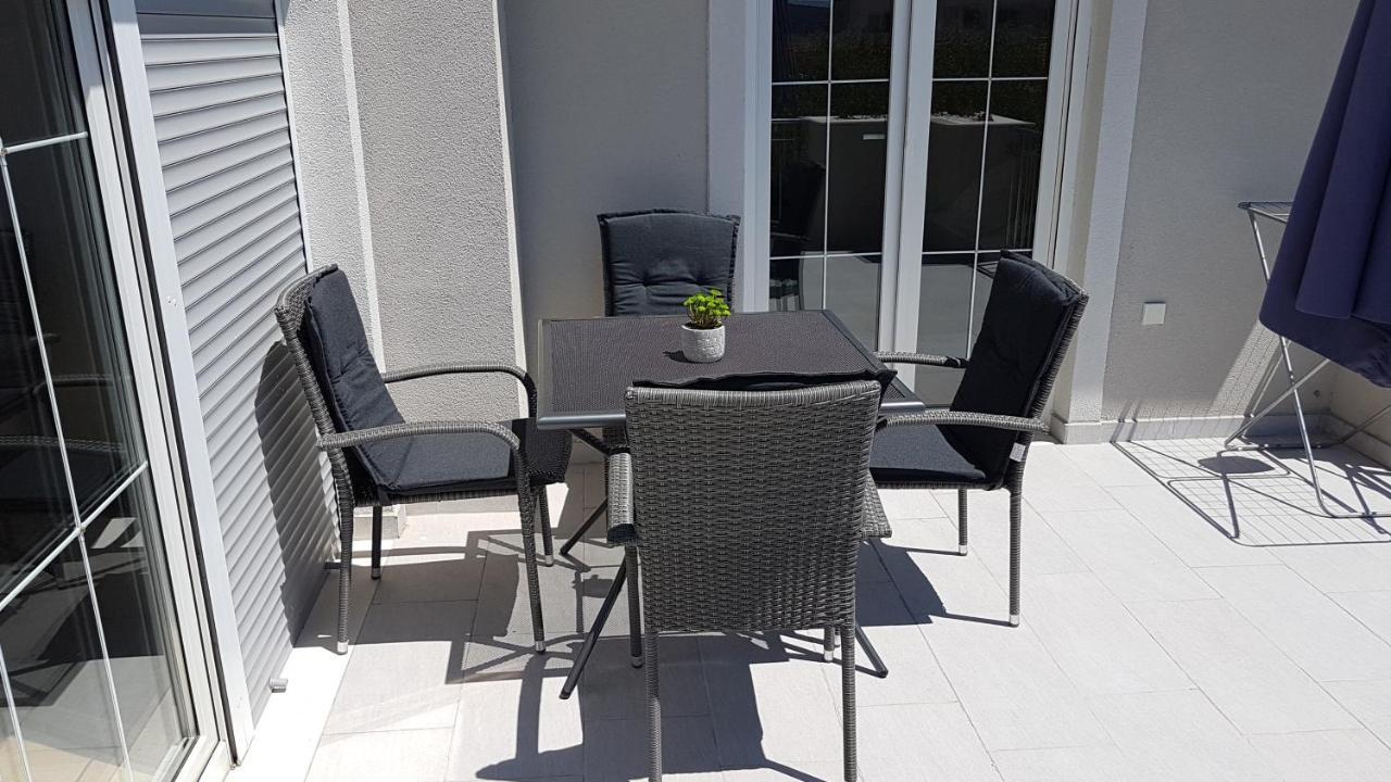 Apartments Luna Sveti Filip i Jakov Ngoại thất bức ảnh