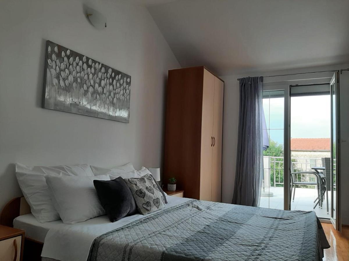 Apartments Luna Sveti Filip i Jakov Ngoại thất bức ảnh