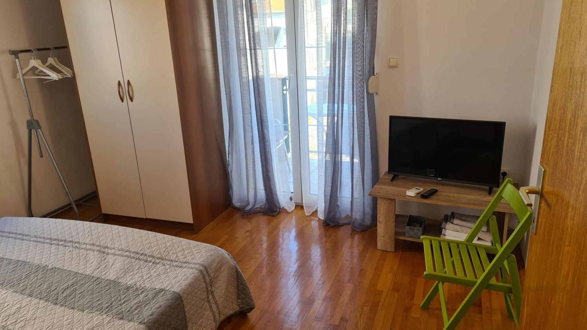Apartments Luna Sveti Filip i Jakov Ngoại thất bức ảnh