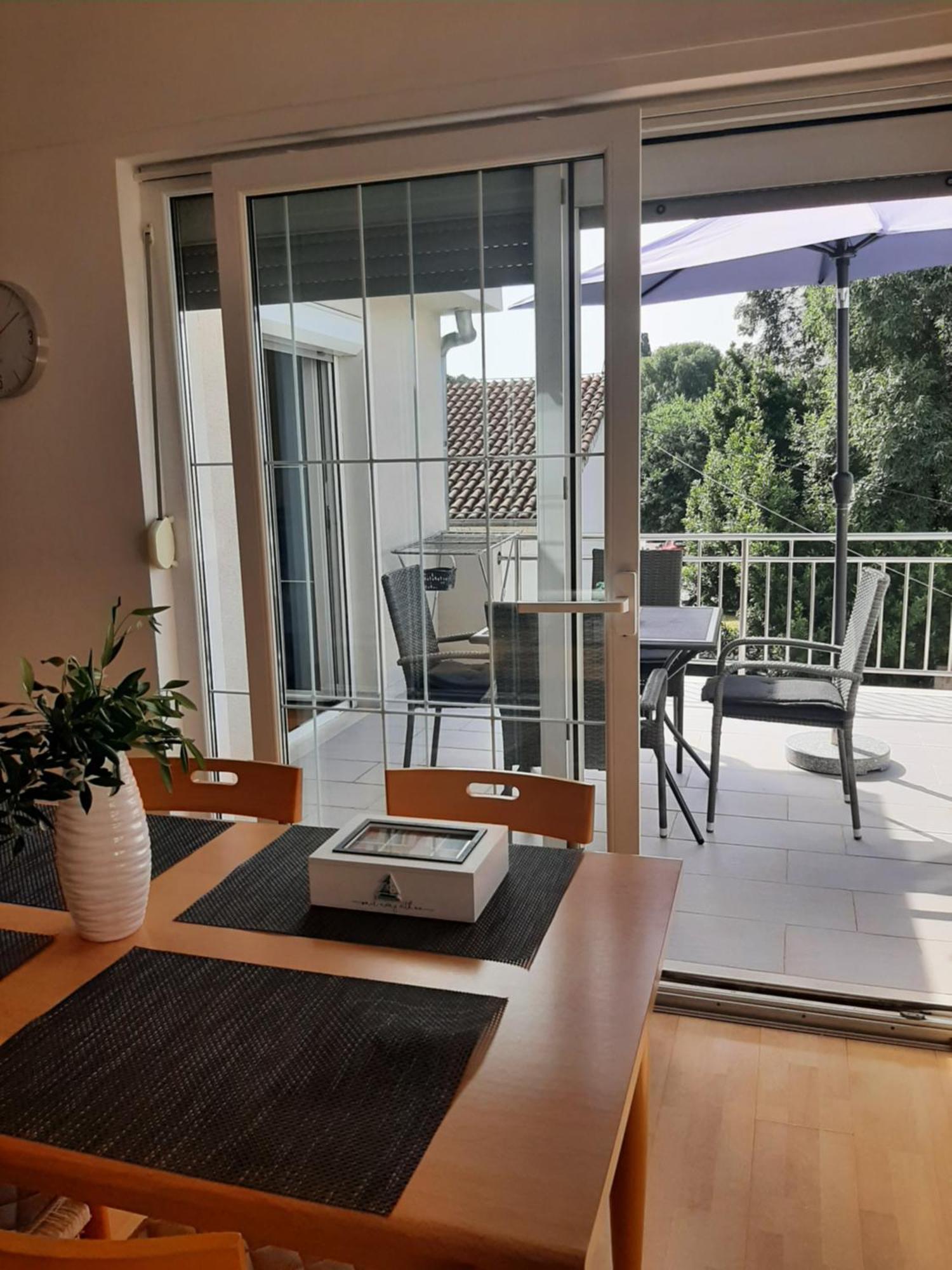 Apartments Luna Sveti Filip i Jakov Ngoại thất bức ảnh