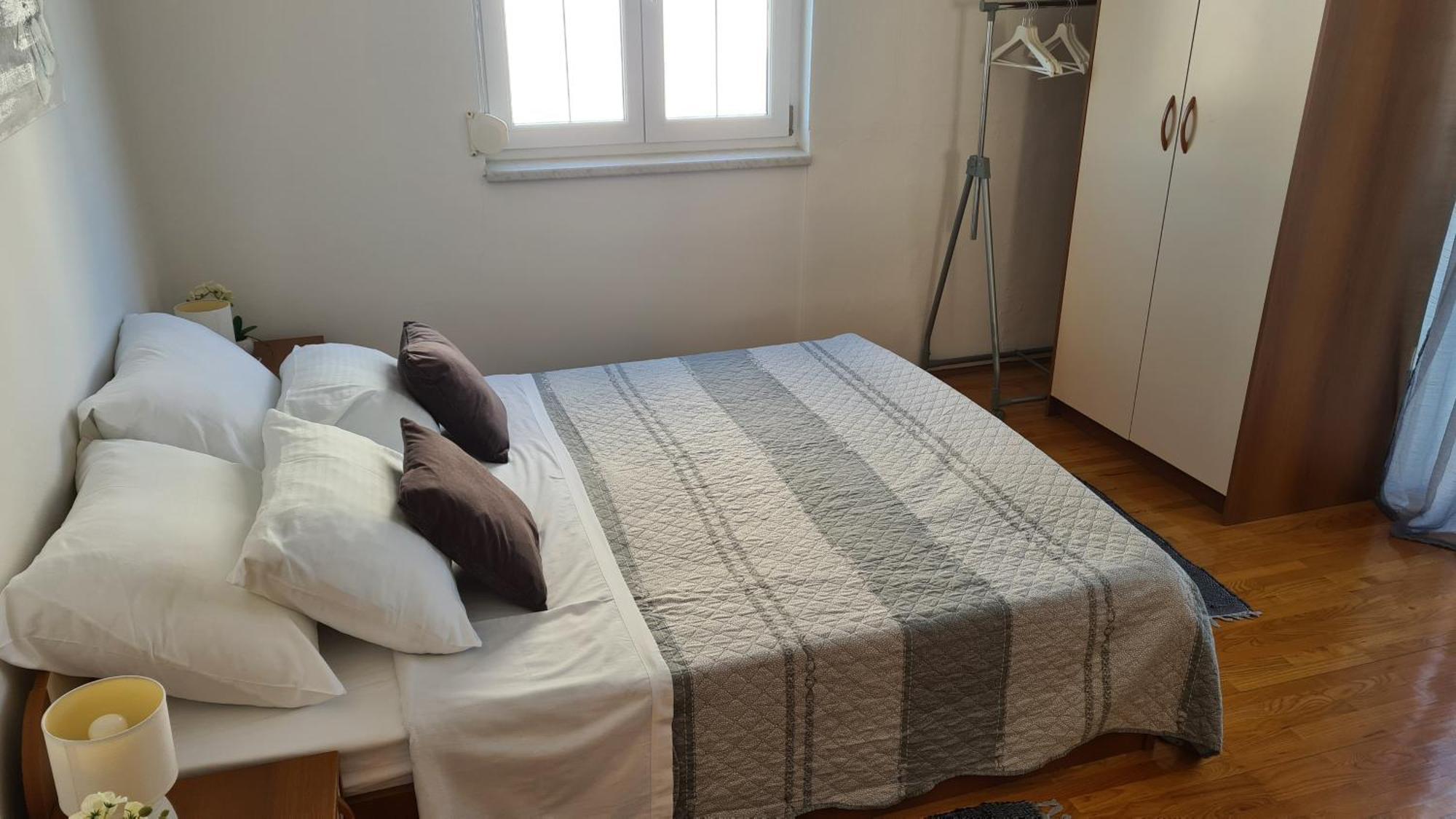 Apartments Luna Sveti Filip i Jakov Ngoại thất bức ảnh